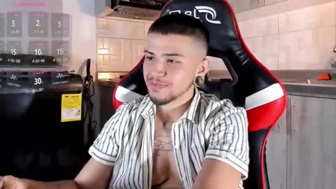 Snapshot of philip_stones_ftm chatting on November 20, 2025, 11:26 pm phil online show from November 20, 2025, 11:26 pm