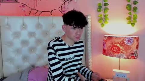 PHILLIP online show from March 21, 2026, 6:51 am