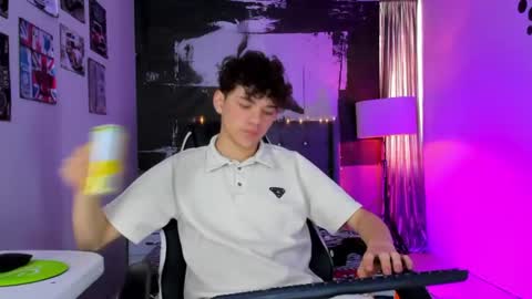 PHILLIP online show from June 21, 2026, 3:36 pm
