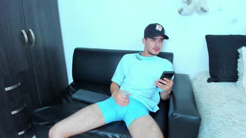 Snapshot of philiprich chatting on December 11, 2024, 7:25 pm philiprich online show from December 11, 2024, 7:25 pm