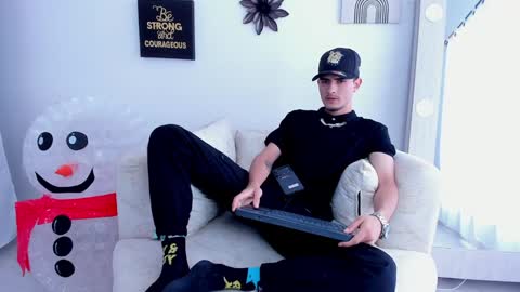 Snapshot of philiprich chatting on December 17, 2024, 6:53 pm philiprich online show from December 17, 2024, 6:53 pm