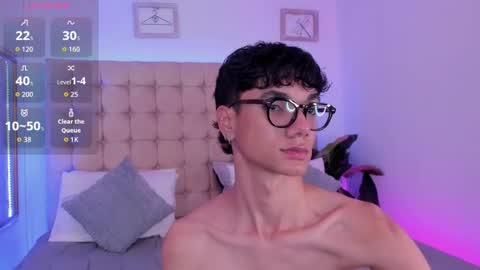 Phillip online show from November 5, 2025, 6:02 am