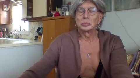 phillipa online show from January 30, 2025, 6:21 pm