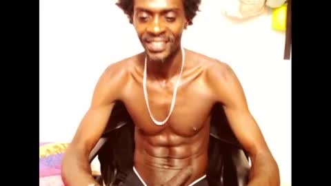 Snapshot of phillipp_hott chatting on January 28, 2025, 11:28 pm 2 pac shakur online show from January 28, 2025, 11:28 pm
