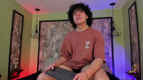 Snapshot of philly_smith chatting on September 20, 2025, 7:59 pm philly_smith online show from September 20, 2025, 7:59 pm