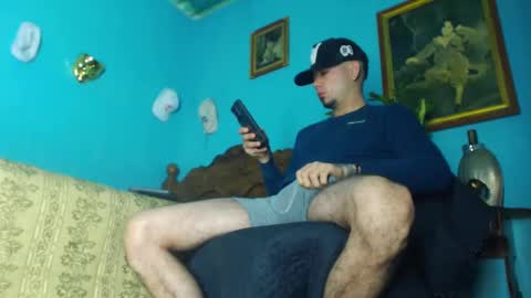Snapshot of phlilloyhighclouds chatting on January 25, 2025, 12:37 pm phlilloyhighclouds online show from January 25, 2025, 12:37 pm