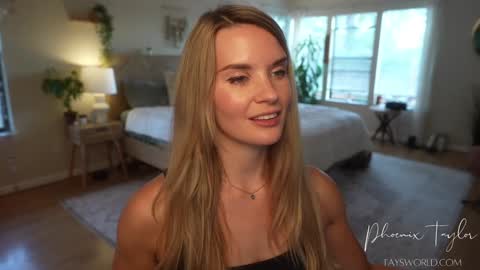 PHOENIX TAYLOR online show from October 28, 2025, 12:58 am