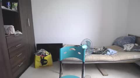 izzy online show from April 7, 2026, 7:03 pm