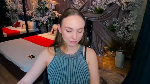 Snapshot of pieceofinspiration chatting on December 27, 2024, 4:10 pm Emelie online show from December 27, 2024, 4:10 pm