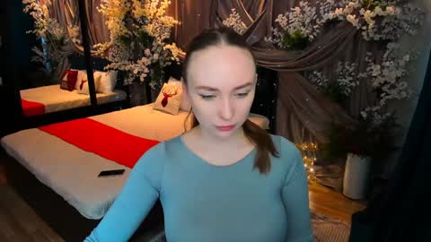 Snapshot of pieceofinspiration chatting on January 22, 2025, 10:07 am Emelie online show from January 22, 2025, 10:07 am