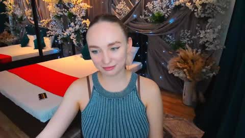 Snapshot of pieceofinspiration chatting on February 8, 2025, 1:22 pm Emelie online show from February 8, 2025, 1:22 pm