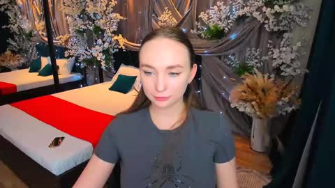 Snapshot of pieceofinspiration chatting on February 11, 2025, 7:38 pm Emelie online show from February 11, 2025, 7:38 pm