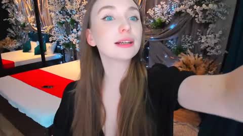 Snapshot of pieceofinspiration chatting on February 13, 2025, 8:24 pm Emelie online show from February 13, 2025, 8:24 pm