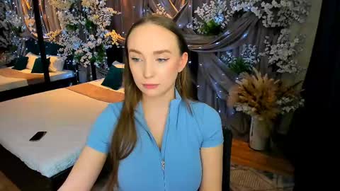 Snapshot of pieceofinspiration chatting on March 7, 2025, 7:27 pm Emelie online show from March 7, 2025, 7:27 pm