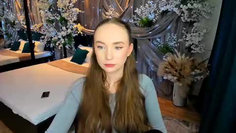 Snapshot of pieceofinspiration chatting on March 9, 2025, 10:19 am Emelie online show from March 9, 2025, 10:19 am
