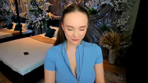 Snapshot of pieceofinspiration chatting on March 9, 2025, 4:33 pm Emelie online show from March 9, 2025, 4:33 pm