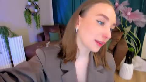 Snapshot of pieceofinspiration chatting on September 22, 2025, 4:03 am Emelie online show from September 22, 2025, 4:03 am