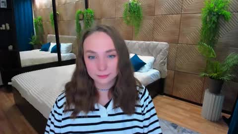 Emelie online show from February 7, 2026, 10:19 am