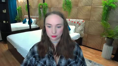 Emelie online show from March 29, 2026, 10:37 am
