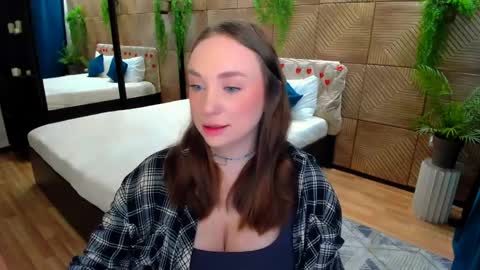 Emelie online show from April 8, 2026, 10:26 am