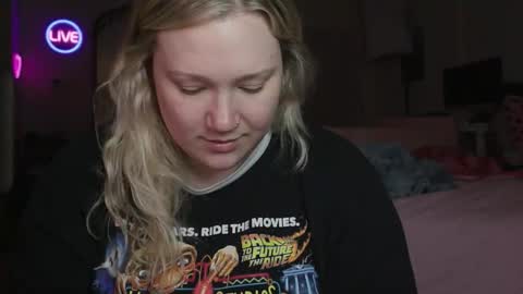 Piggy Rose online show from April 16, 2026, 12:44 am