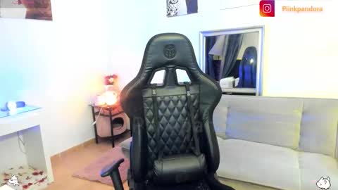 Snapshot of piinkpandora chatting on February 10, 2026, 9:41 pm PiinkPandora online show from February 10, 2026, 9:41 pm