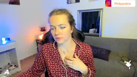 PiinkPandora online show from March 12, 2026, 7:20 pm