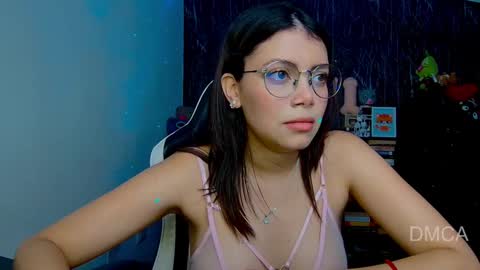 Snapshot of piixiie_d_oll chatting on February 13, 2025, 3:07 am Andrea G online show from February 13, 2025, 3:07 am