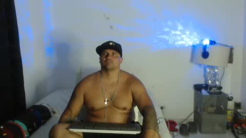 Snapshot of pikoro_gomez chatting on January 18, 2025, 2:58 am pikoro_gomez online show from January 18, 2025, 2:58 am