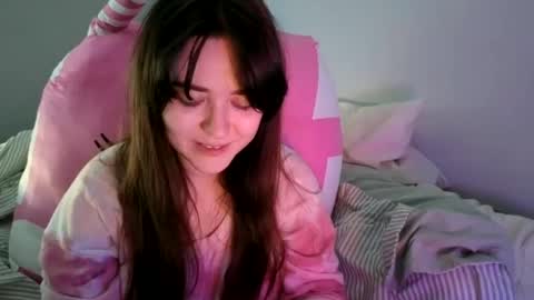 PilloGoddess online show from June 14, 2026, 2:20 am