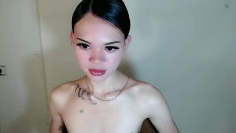 maxine online show from November 10, 2025, 9:19 am