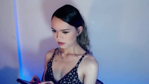 maxine online show from November 24, 2025, 4:18 pm