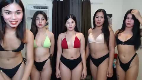 Snapshot of pinay_pussysluts chatting on October 23, 2025, 12:15 pm rhea kris birnadith desiree medusa online show from October 23, 2025, 12:15 pm