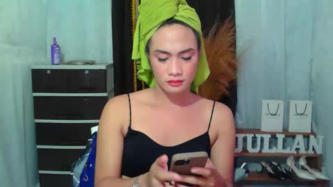 jilian  online show from November 29, 2025, 7:22 am