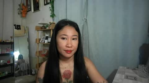 yumie  online show from July 23, 2026, 10:29 pm