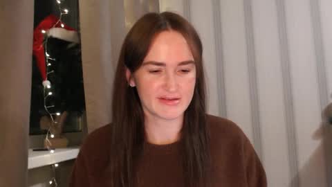 Snapshot of pineapple__mood chatting on January 16, 2026, 5:28 pm online show from January 16, 2026, 5:28 pm