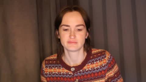 Snapshot of pineapple__mood chatting on February 5, 2026, 6:40 am online show from February 5, 2026, 6:40 am