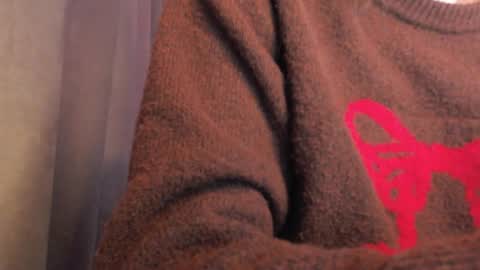 Snapshot of pineapple__mood chatting on February 6, 2026, 7:02 am online show from February 6, 2026, 7:02 am