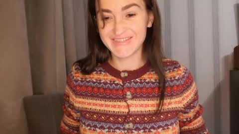 Snapshot of pineapple__mood chatting on February 6, 2026, 7:06 pm online show from February 6, 2026, 7:06 pm