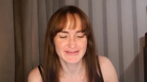 Snapshot of pineapple__mood chatting on February 24, 2026, 6:28 pm online show from February 24, 2026, 6:28 pm