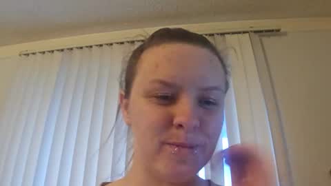 pinessbunny69 online show from April 8, 2026, 12:10 am