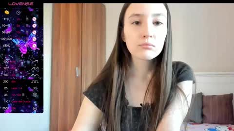 pingviluly online show from October 23, 2025, 10:14 am