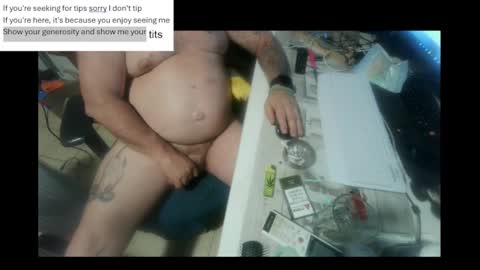 Snapshot of pini_z chatting on January 29, 2025, 8:46 pm pini_z online show from January 29, 2025, 8:46 pm
