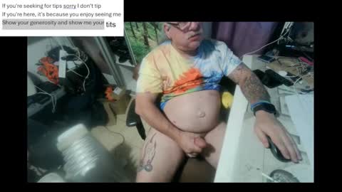 Snapshot of pini_z chatting on February 15, 2025, 3:42 am pini_z online show from February 15, 2025, 3:42 am