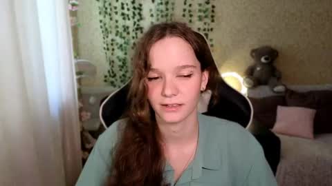 Snapshot of pink__sun chatting on June 6, 2026, 4:28 am Stephanie online show from June 6, 2026, 4:28 am