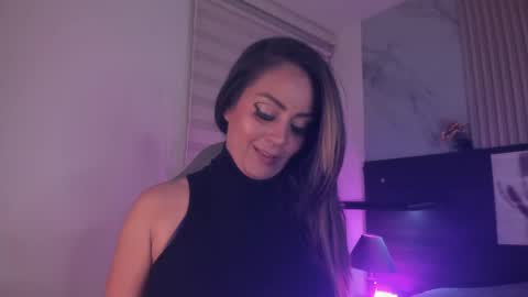 pink_as online show from April 10, 2026, 3:56 am