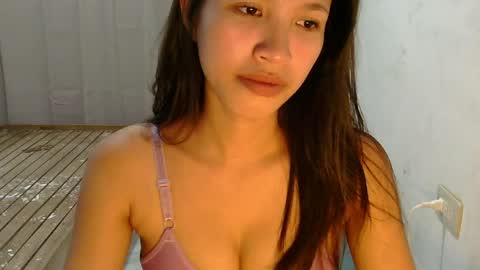 pink_bubbles011 online show from May 24, 2026, 6:18 am