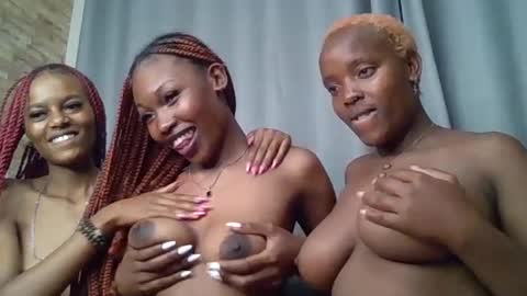 pinkyy online show from July 14, 2026, 2:05 am