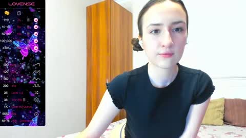 pink_soda33 online show from June 21, 2026, 6:05 am