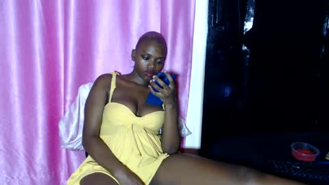 pinkdomina01 online show from July 12, 2026, 9:39 pm